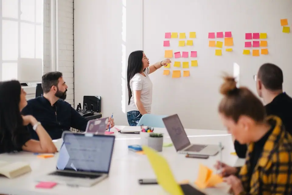 Manager and staff in a feedback conversation